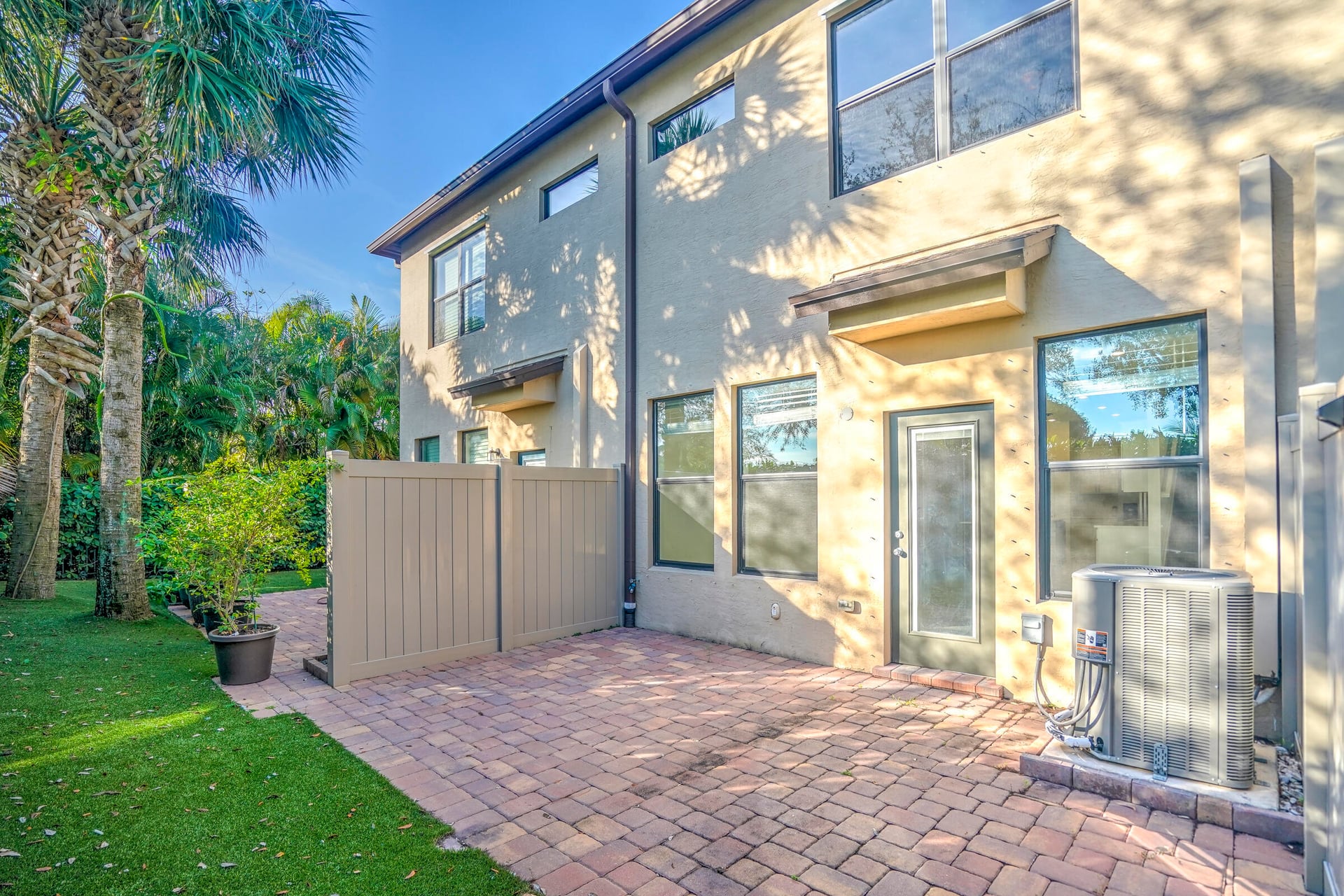  Residence photo 35