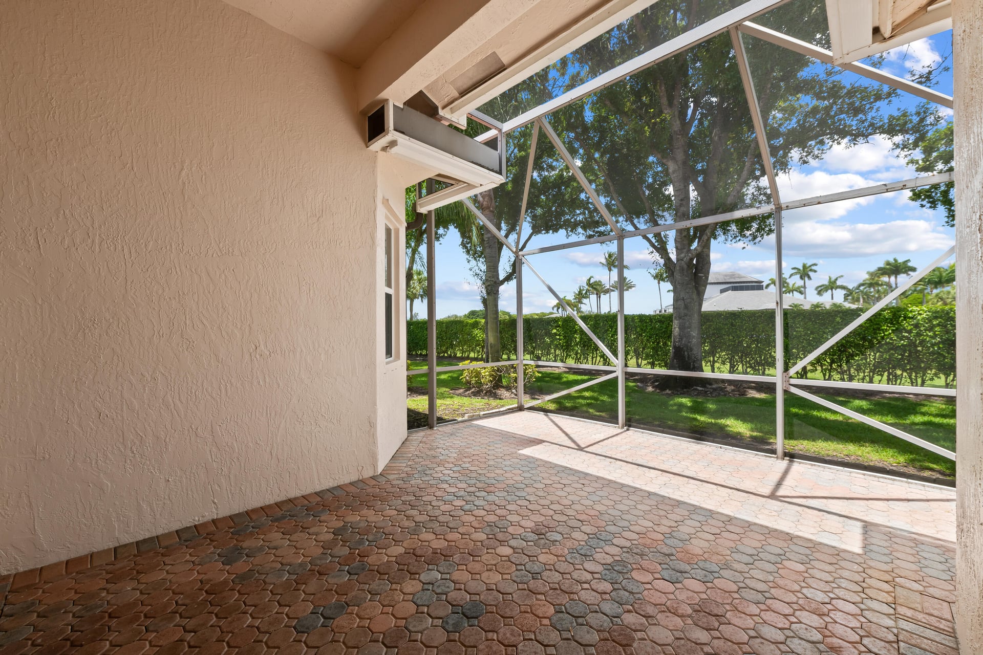  Residence photo 30