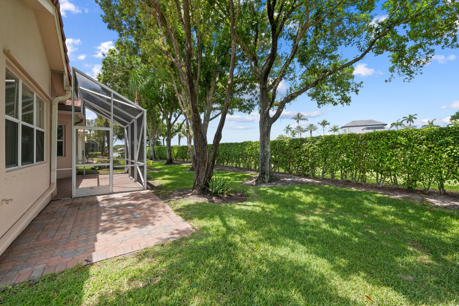  Residence photo 32