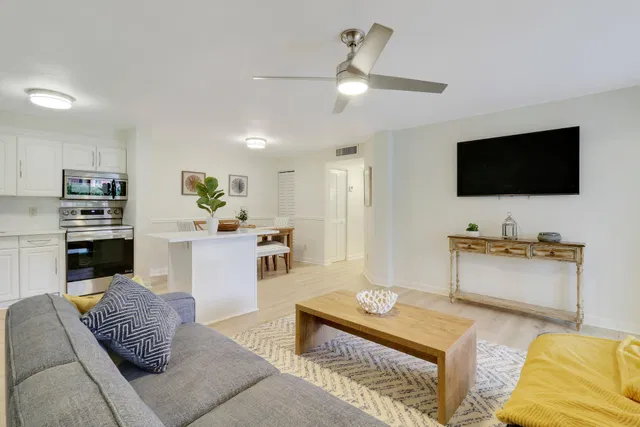 PGA National Palm Beach Gardens Unit 102 photo 4