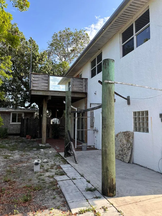 Residence photo 12