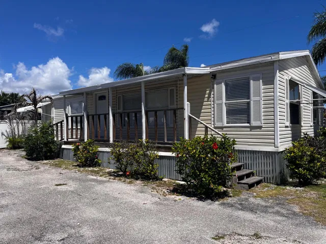 Residence photo 2