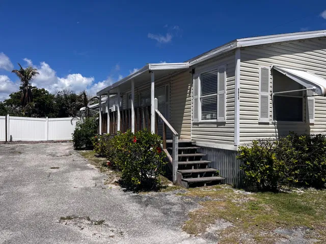 Residence photo 3