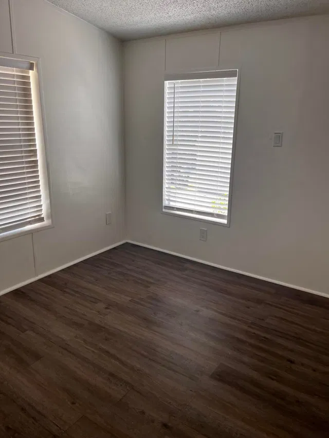 Residence photo 16