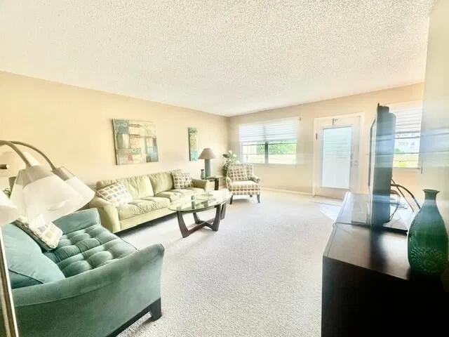 Residence photo 8