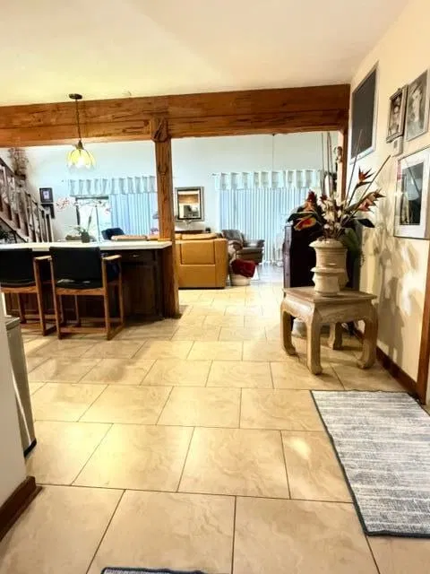  Residence photo 6