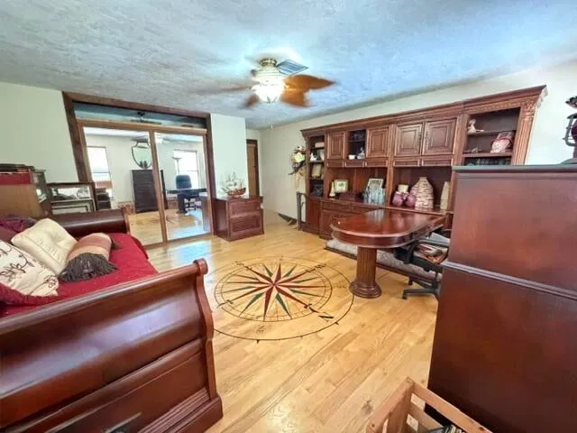  Residence photo 30