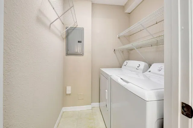 Unit 305 photo 12