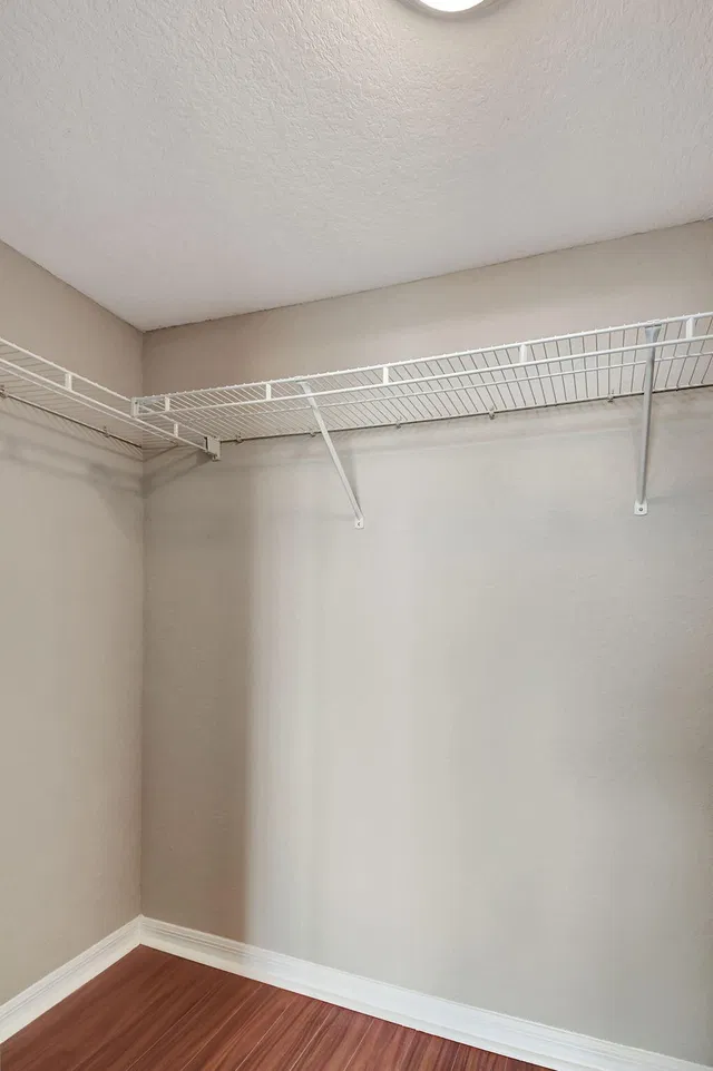 Unit 305 photo 18