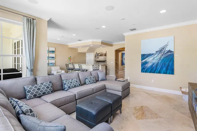 Residence photo 9