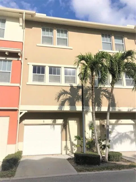 Cityside West Palm Beach Unit 5 photo 3