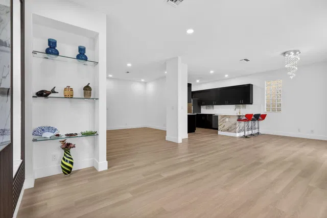 Residence photo 15