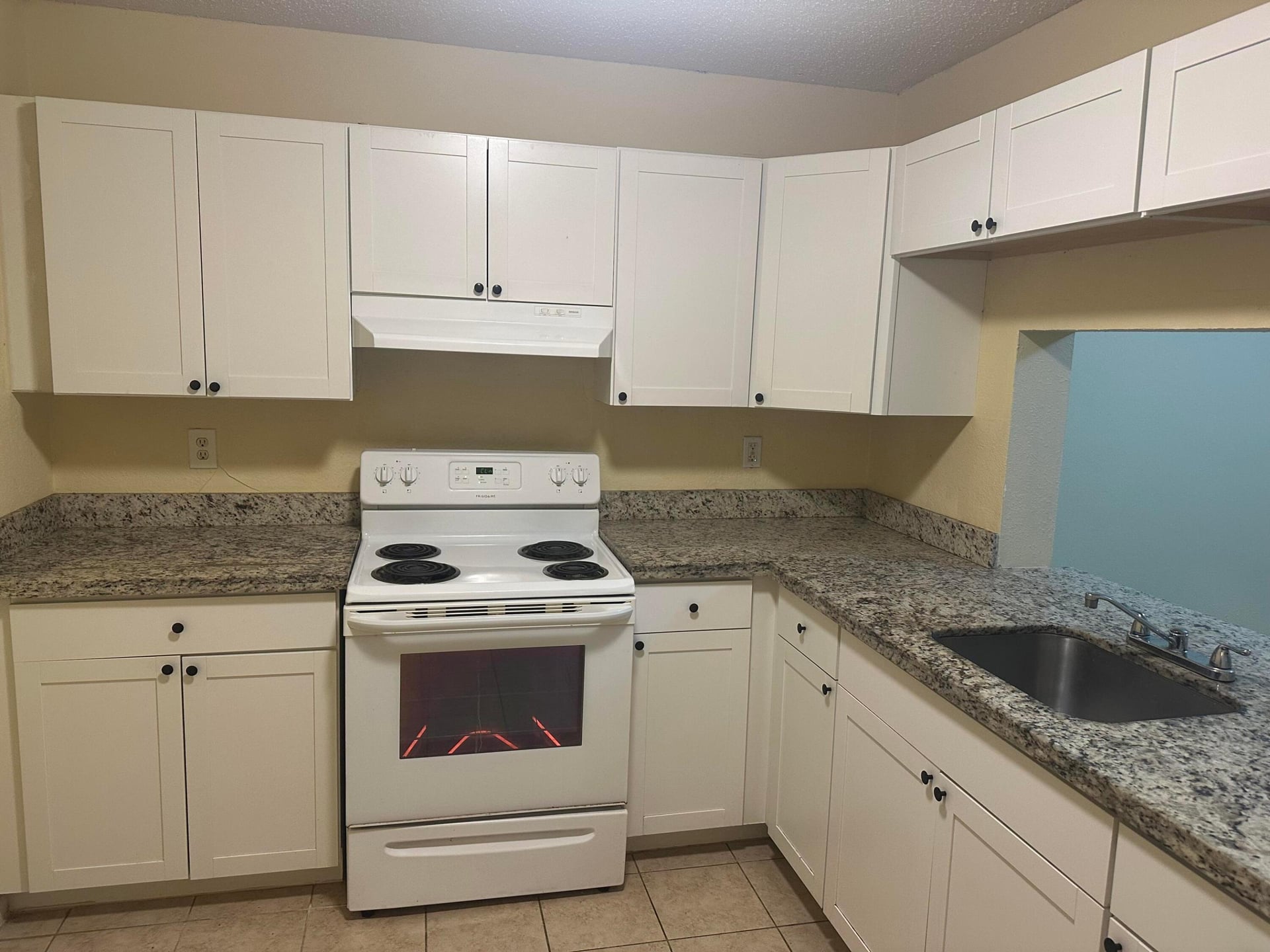 Unit 219 photo 3