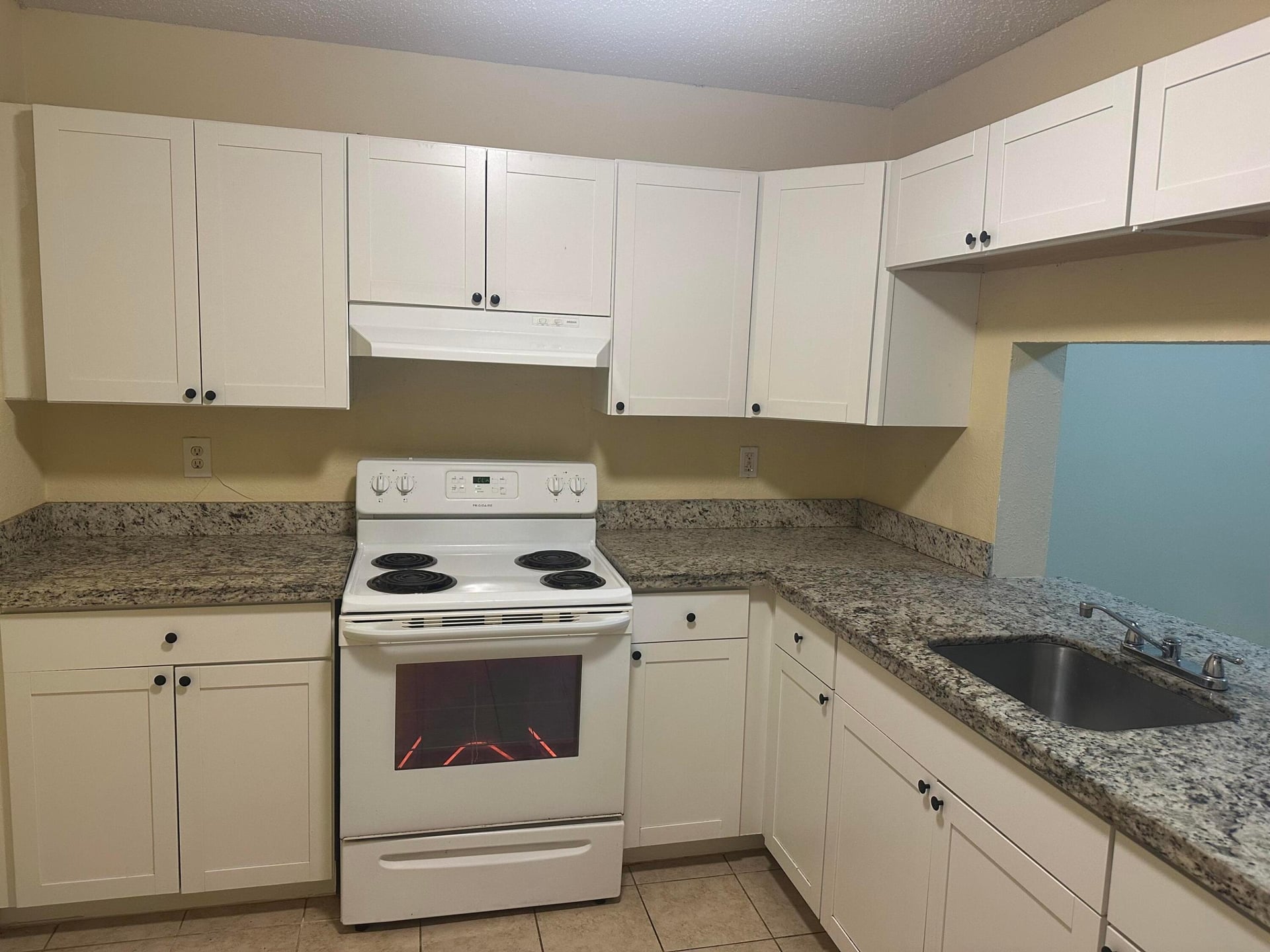 Unit 219 photo 4