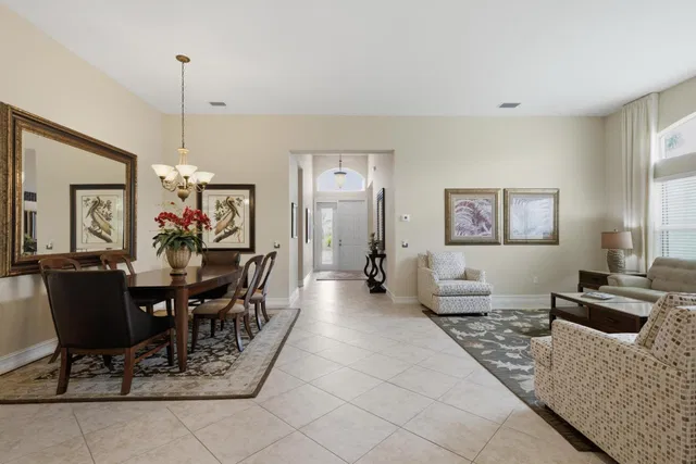  Residence photo 11