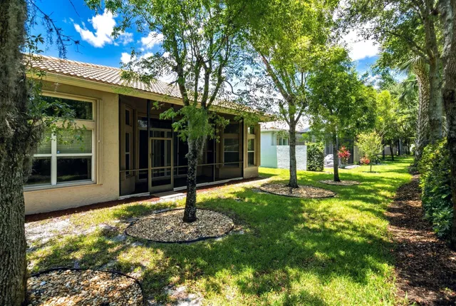  Residence photo 32