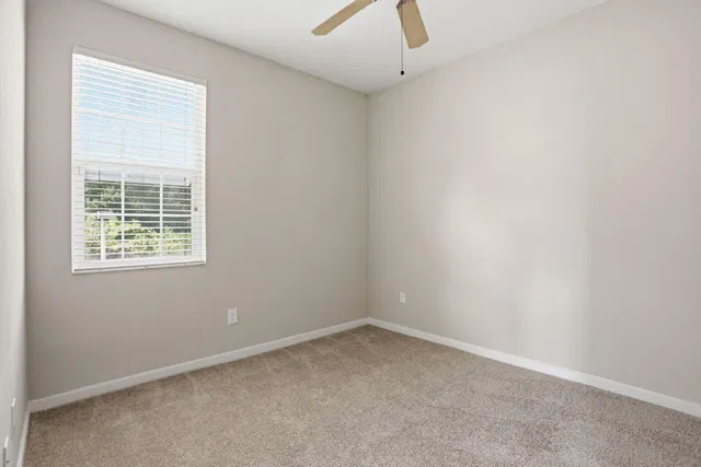 Unit 302 photo 20