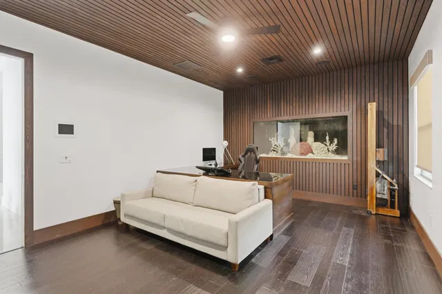 Residence photo 30