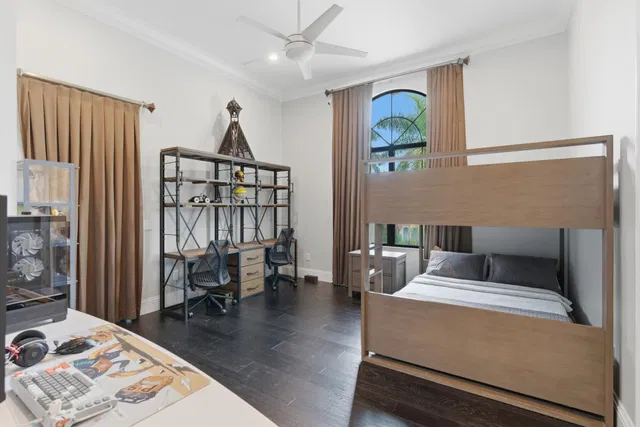 Residence photo 51