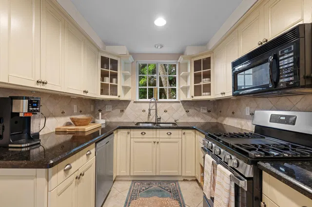 West Palm Beach Residence photo 9