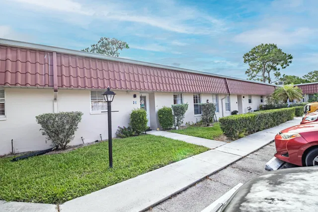 Residence photo 22