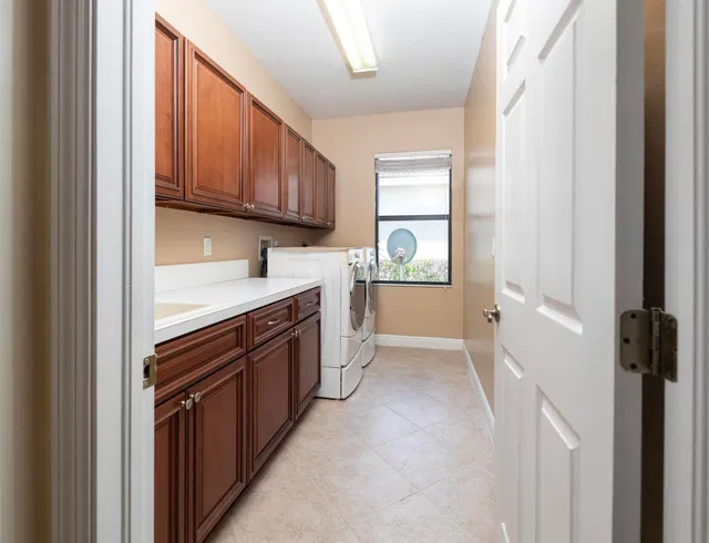  Residence photo 31