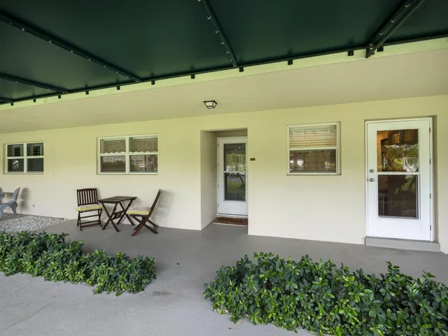 Unit 103 photo 16