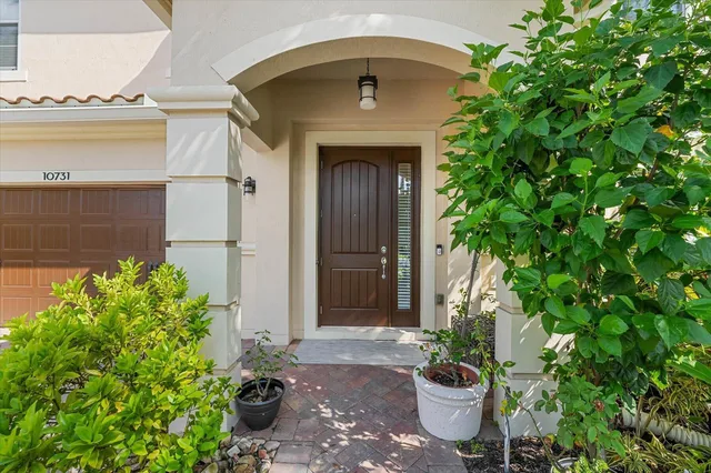 Residence photo 3