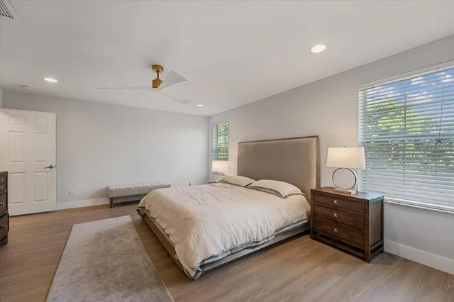 Residence photo 25