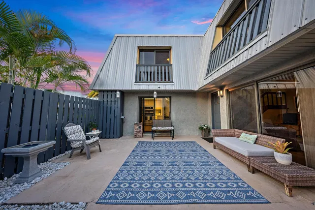 Residence photo 2