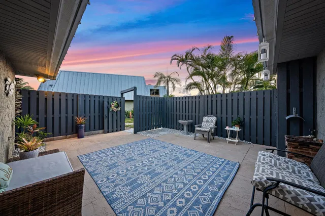 Residence photo 3