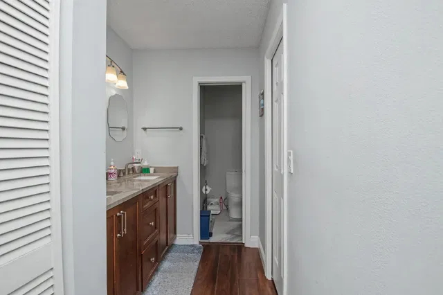 Thornhill Green Residence photo 26