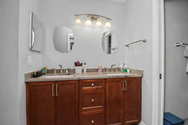 Thornhill Green Residence photo 27