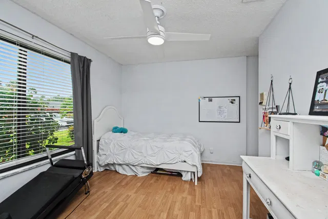 Thornhill Green Residence photo 34