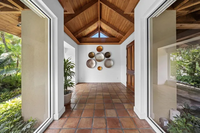  Residence photo 5