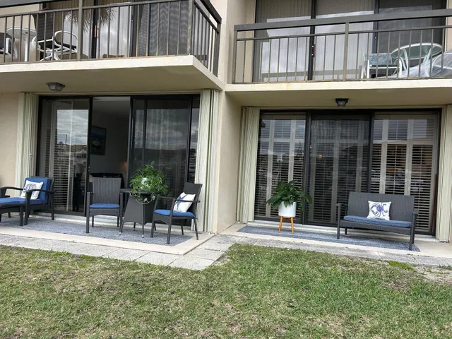 Unit 105 photo 3