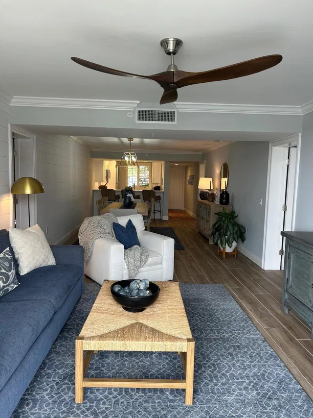 Unit 105 photo 6