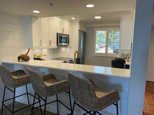 Unit 105 photo 8