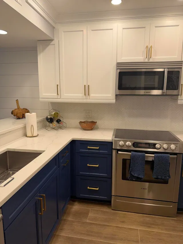 Unit 105 photo 10