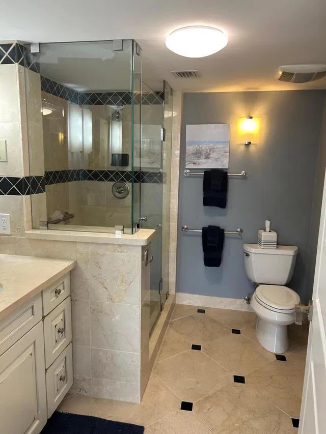 Unit 105 photo 15