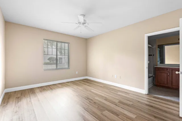 Unit 103 photo 18