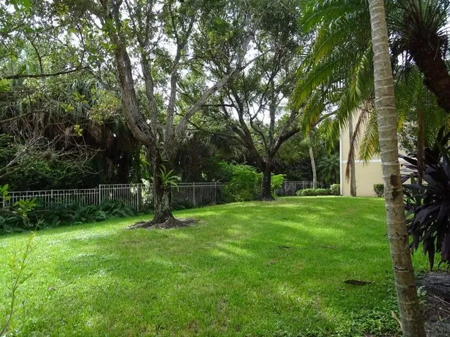 Unit 103 photo 37