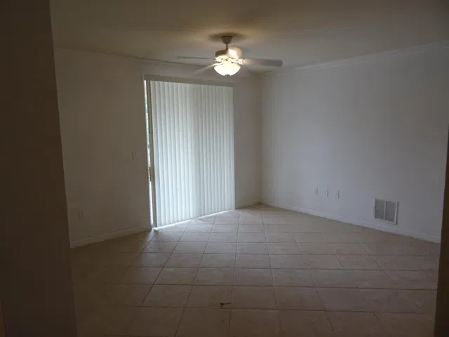 Unit 103 photo 41