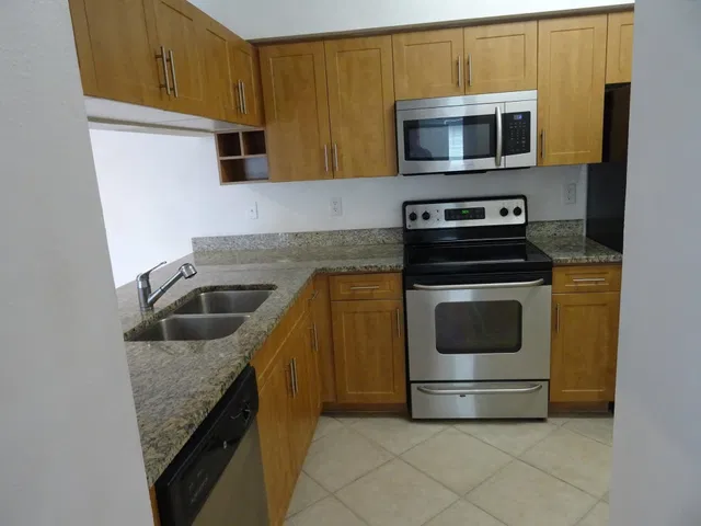 Unit 103 photo 44