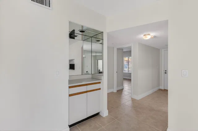 Unit 101 photo 25