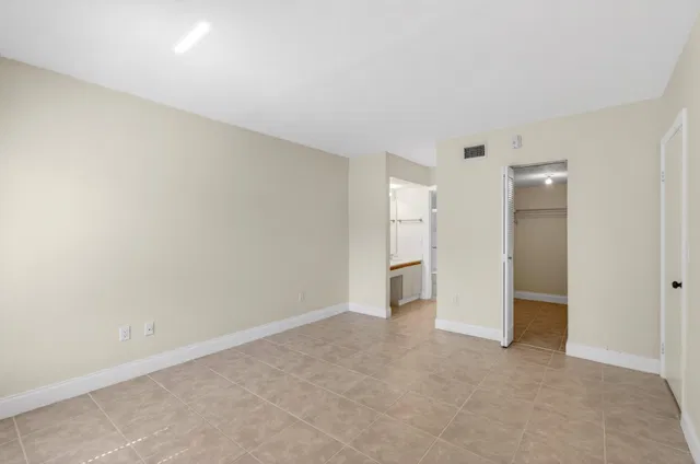 Unit 101 photo 36