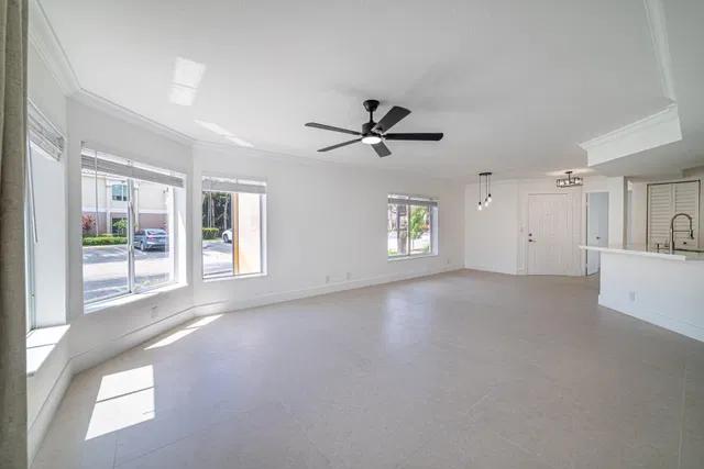 Unit 12-106 photo 15