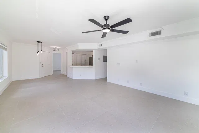 Unit 12-106 photo 16
