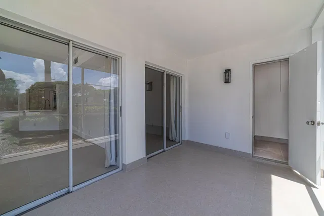 Unit 12-106 photo 29