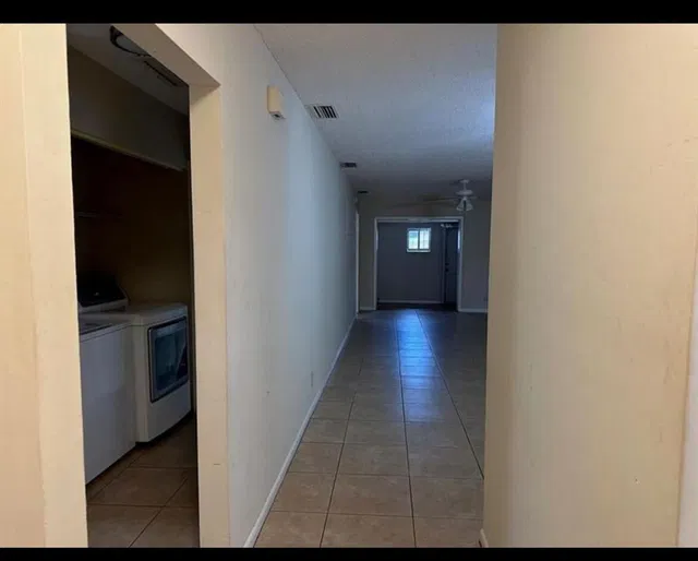  Residence photo 4